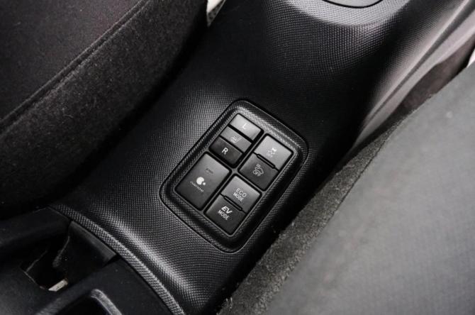 Toyota Aqua I Рестайлинг с пробегом 2016 года, цена 999 000 рублей, 177224 км, хэтчбек, Автокод Объявления