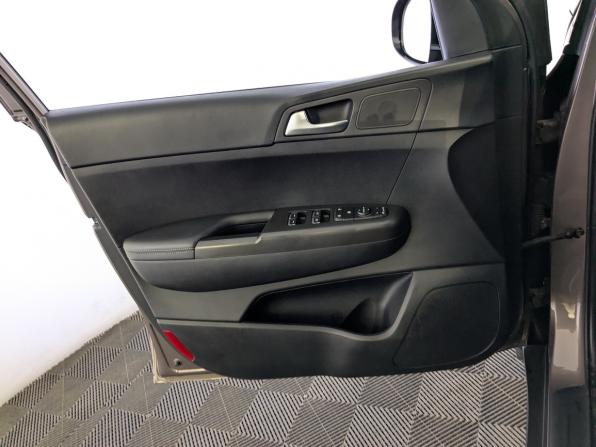 Kia Sportage IV Рестайлинг с пробегом 2018 года, цена 1 890 000 рублей, 145303 км, внедорожник, Автокод Объявления