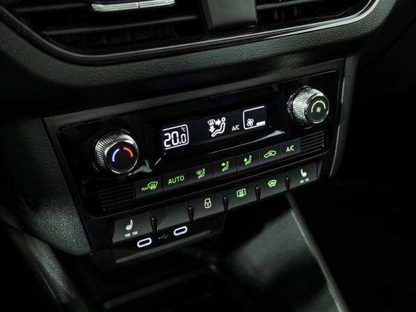 Skoda Rapid II с пробегом 2022 года, цена 1 788 000 рублей, 56233 км, лифтбек, Автокод Объявления