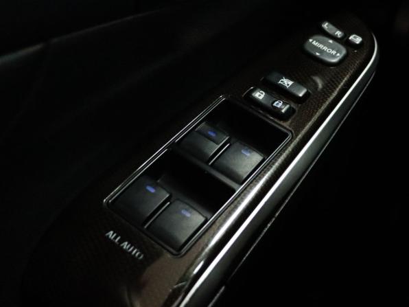 Toyota Camry VII (XV50) Рестайлинг с пробегом 2015 года, цена 2 060 000 рублей, 169400 км, седан, Автокод Объявления