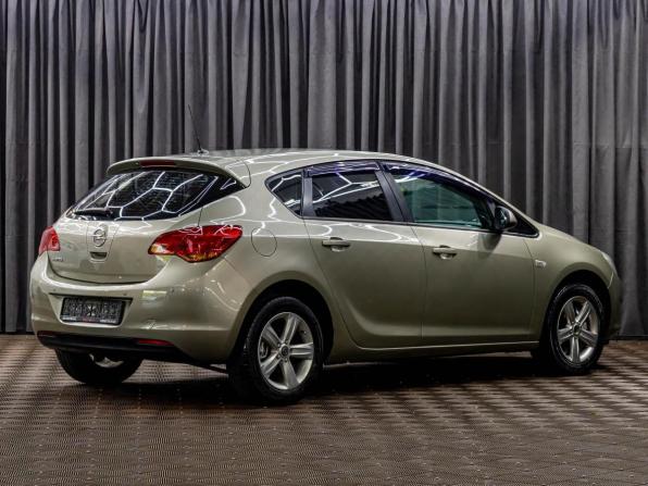 Opel Astra J с пробегом 2011 года, цена 695 000 рублей, 177324 км, хэтчбек, Автокод Объявления