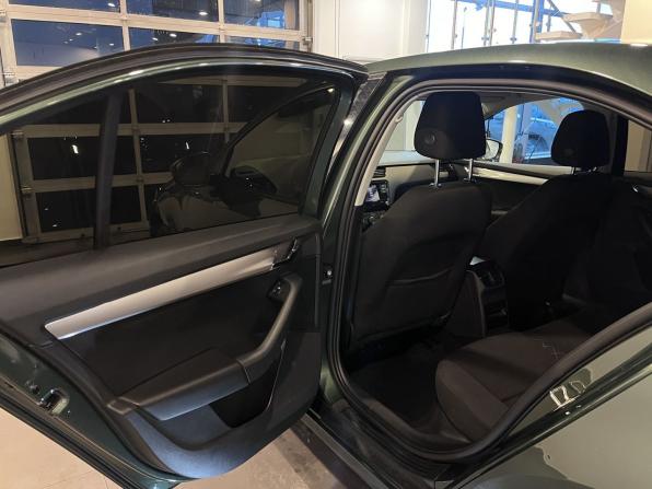 Skoda Octavia III (A7) Рестайлинг с пробегом 2019 года, цена 1 671 000 рублей, 142935 км, лифтбек, Автокод Объявления