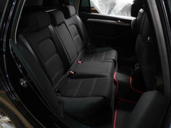 Volkswagen Passat B8 с пробегом 2015 года, цена 1 469 000 рублей, 129685 км, универсал, Автокод Объявления