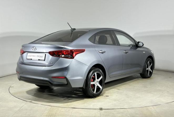 Hyundai Solaris II с пробегом 2018 года, цена 1 370 000 рублей, 131054 км, седан, Автокод Объявления