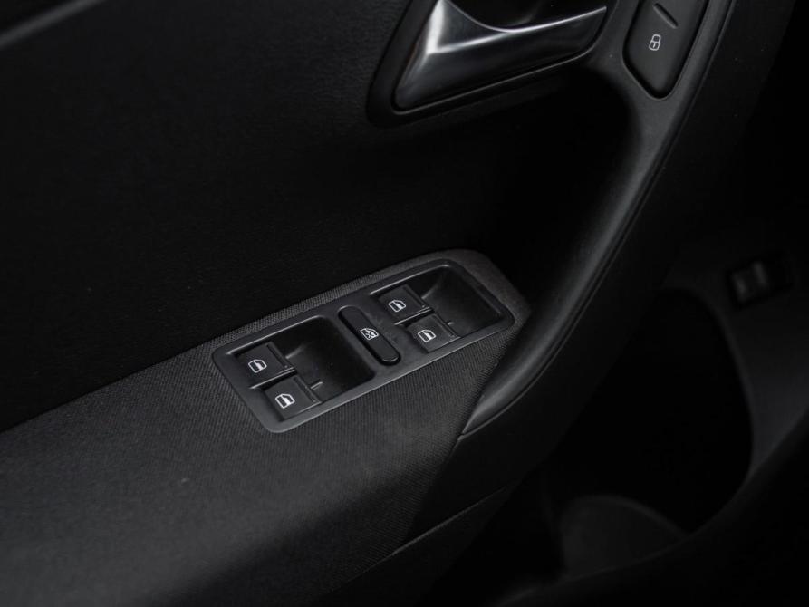 Volkswagen Polo V Рестайлинг Санкт-Петербург  - изображение 10