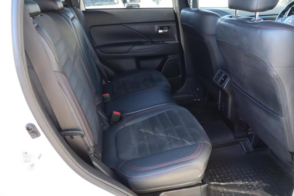 Mitsubishi Outlander III Рестайлинг 3 Санкт-Петербург  - изображение 13