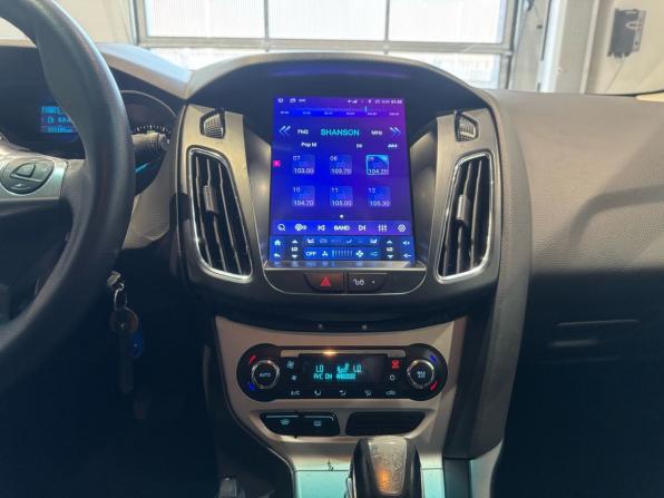 Ford Focus III с пробегом 2012 года, цена 651 000 рублей, 221104 км, хэтчбек, Автокод Объявления