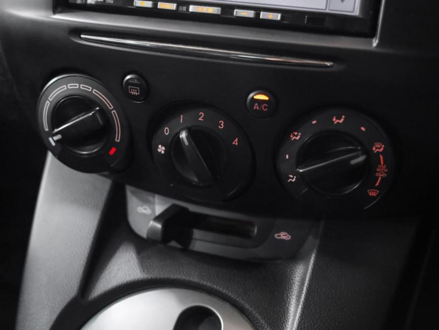 Mazda Demio III (DE) Санкт-Петербург  - изображение 16