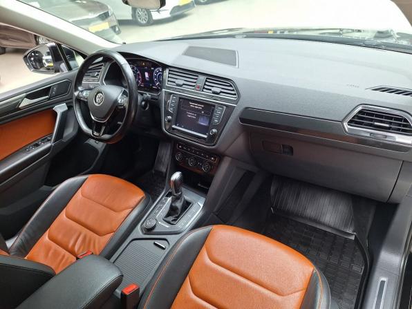 Volkswagen Tiguan II с пробегом 2017 года, цена 2 599 000 рублей, 125442 км, внедорожник, Автокод Объявления