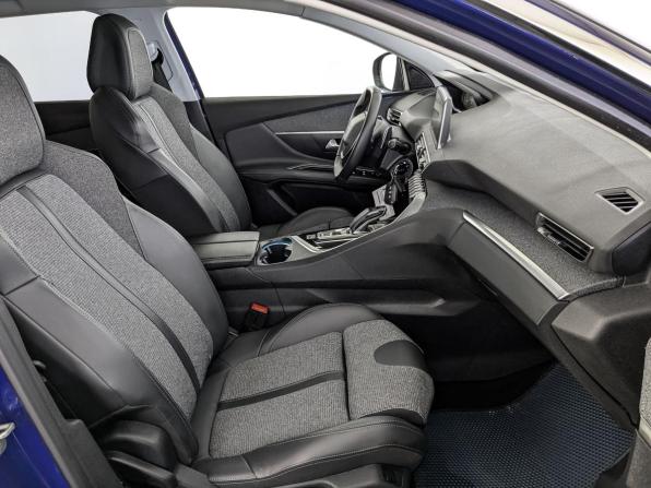 Peugeot 3008 II с пробегом 2019 года, цена 2 250 000 рублей, 65108 км, внедорожник, Автокод Объявления