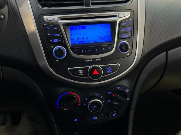 Hyundai Solaris I с пробегом 2012 года, цена 470 000 рублей, 251300 км, хэтчбек, Автокод Объявления