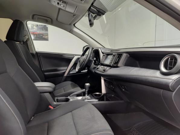 Toyota RAV4 IV (XA40) Рестайлинг с пробегом 2017 года, цена 1 851 000 рублей, 206062 км, внедорожник, Автокод Объявления