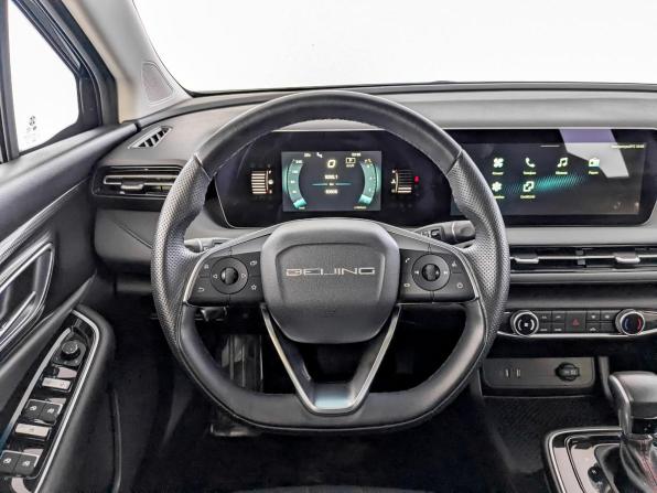 BAIC U5 Plus с пробегом 2023 года, цена 1 350 000 рублей, 60607 км, седан, Автокод Объявления