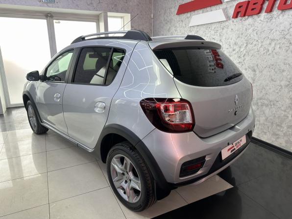 Renault Sandero II Рестайлинг с пробегом 2021 года, цена 1 299 000 рублей, 71347 км, хэтчбек, Автокод Объявления