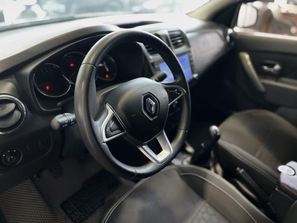 Renault Logan II Рестайлинг с пробегом 2018 года, цена 749 900 рублей, 115800 км, седан, Автокод Объявления