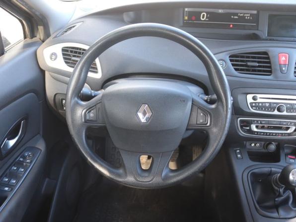 Renault Scenic III с пробегом 2009 года, цена 569 000 рублей, 256000 км, компактвэн, Автокод Объявления
