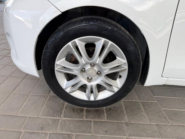 Toyota Yaris II с пробегом 2009 года, цена 640 000 рублей, 217025 км, хэтчбек, Автокод Объявления
