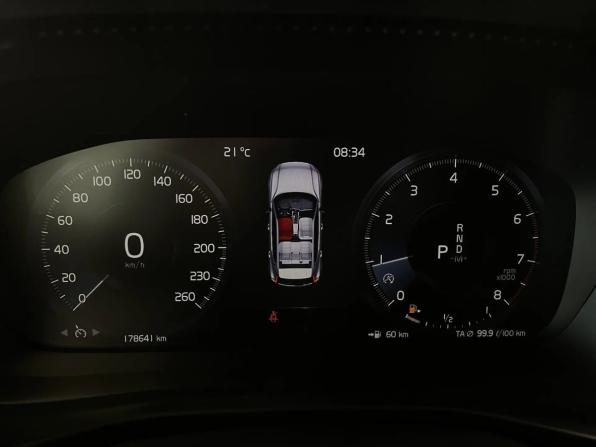 Volvo XC40 I с пробегом 2019 года, цена 2 600 000 рублей, 178650 км, внедорожник, Автокод Объявления