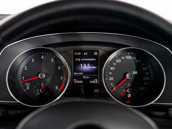 Volkswagen Passat B8 с пробегом 2015 года, цена 1 349 500 рублей, 147629 км, седан, Автокод Объявления