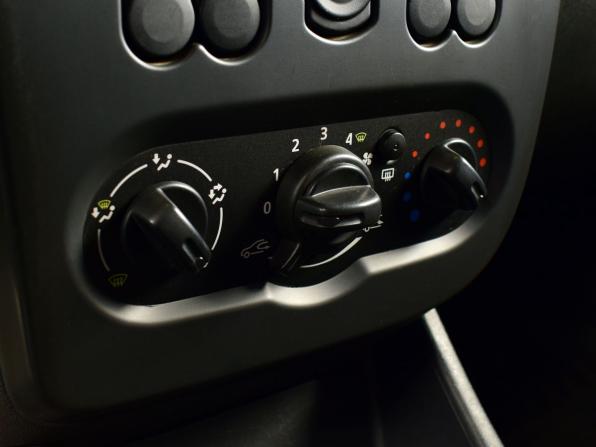 Renault Sandero I с пробегом 2013 года, цена 549 999 рублей, 150277 км, хэтчбек, Автокод Объявления