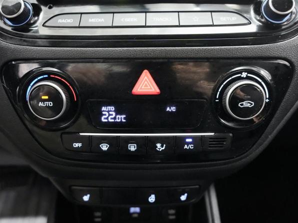 Hyundai Solaris II Рестайлинг с пробегом 2021 года, цена 1 757 000 рублей, 91414 км, седан, Автокод Объявления