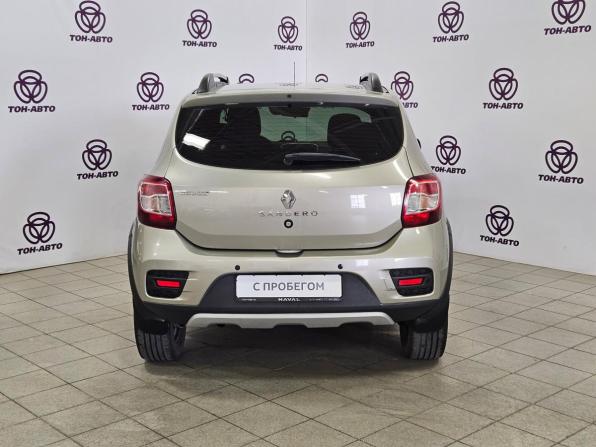 Renault Sandero II с пробегом 2018 года, цена 1 083 000 рублей, 108400 км, хэтчбек, Автокод Объявления