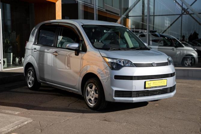 Toyota Spade с пробегом 2014 года, цена 870 000 рублей, 77145 км, компактвэн, Автокод Объявления