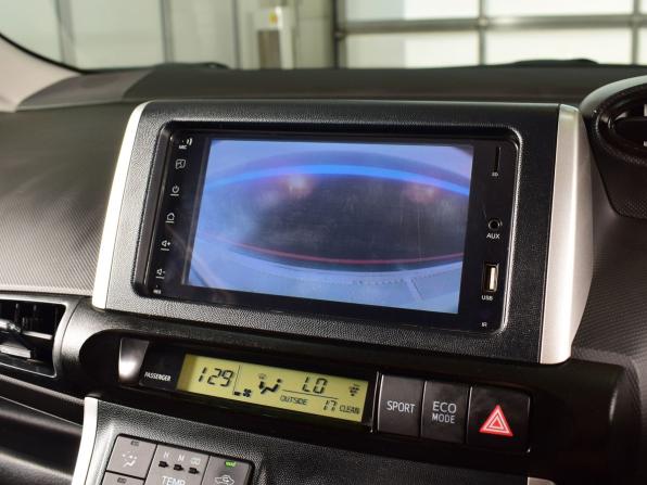 Toyota Wish II с пробегом 2010 года, цена 1 415 995 рублей, 167103 км, минивэн, Автокод Объявления