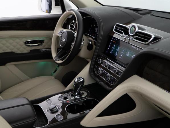 Bentley Bentayga I Рестайлинг с пробегом 2020 года, цена 23 600 000 рублей, 20424 км, внедорожник, Автокод Объявления