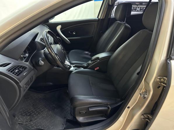 Renault Megane III Рестайлинг с пробегом 2012 года, цена 520 000 рублей, 233000 км, хэтчбек, Автокод Объявления