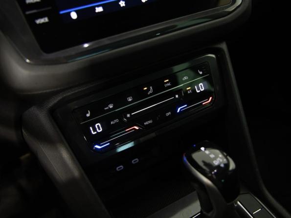 Volkswagen Tiguan II Рестайлинг с пробегом 2021 года, цена 2 175 000 рублей, 226344 км, внедорожник, Автокод Объявления
