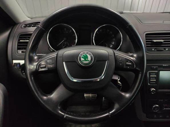 Skoda Yeti I с пробегом 2012 года, цена 1 000 000 рублей, 163000 км, внедорожник, Автокод Объявления