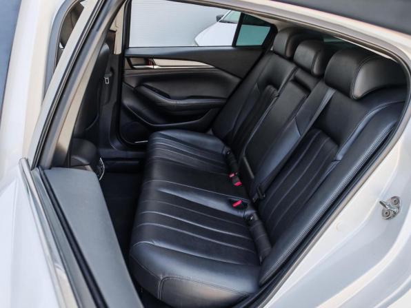Mazda 6 III (GJ) Рестайлинг 2 с пробегом 2021 года, цена 2 660 000 рублей, 98025 км, седан, Автокод Объявления
