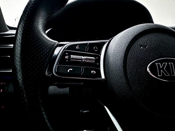 Kia Optima IV Рестайлинг с пробегом 2018 года, цена 2 475 000 рублей, 69446 км, седан, Автокод Объявления
