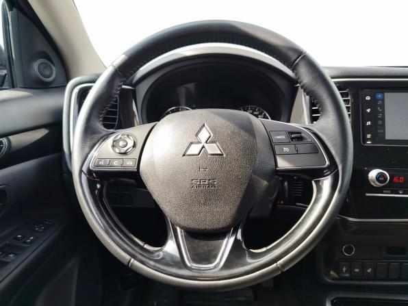 Mitsubishi Outlander III Рестайлинг 3 с пробегом 2020 года, цена 1 799 000 рублей, 136256 км, внедорожник, Автокод Объявления