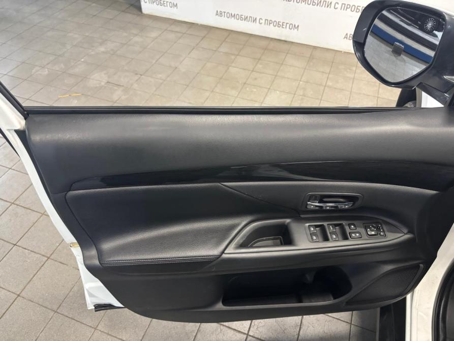 Mitsubishi Outlander III Рестайлинг 2 Санкт-Петербург  - изображение 14