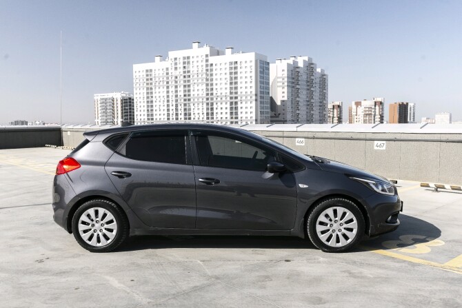 Kia Ceed II с пробегом 2015 года, цена 949 000 рублей, 274605 км, хэтчбек, Автокод Объявления
