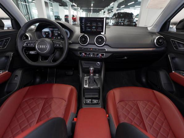 Audi Q2 I Рестайлинг с пробегом 2025 года, цена 3 750 000 рублей, 30 км, внедорожник, Автокод Объявления