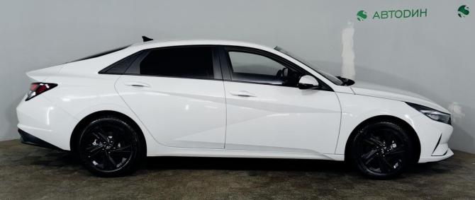 Hyundai Elantra VII (CN7) с пробегом 2023 года, цена 1 999 000 рублей, 20000 км, седан, Автокод Объявления