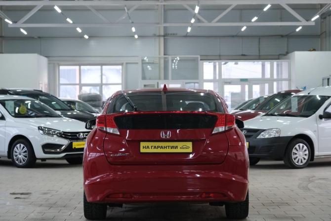 Honda Civic IX с пробегом 2013 года, цена 1 299 000 рублей, 210000 км, хэтчбек, Автокод Объявления