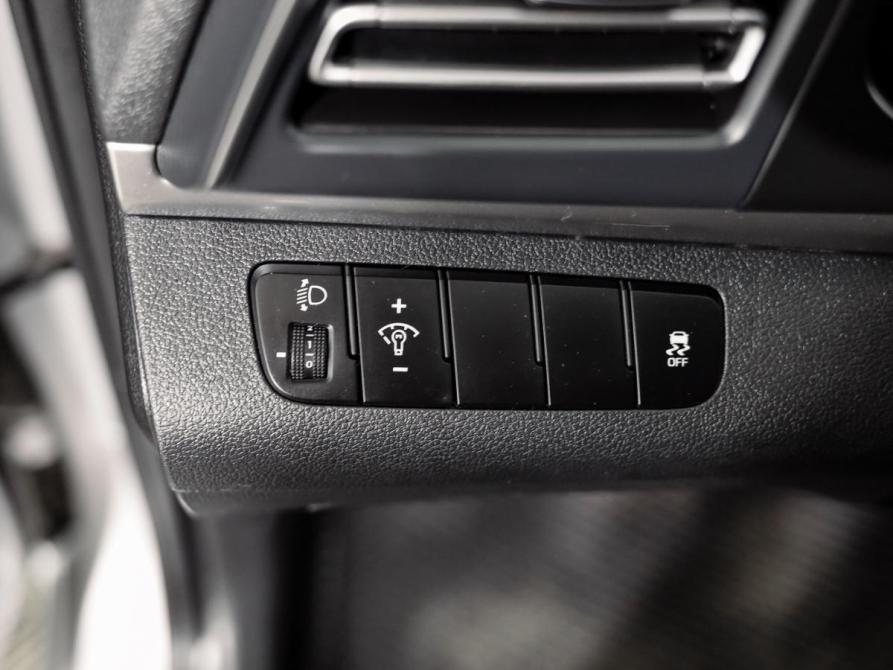 Hyundai Elantra VI (AD) Рестайлинг Екатеринбург  - изображение 16