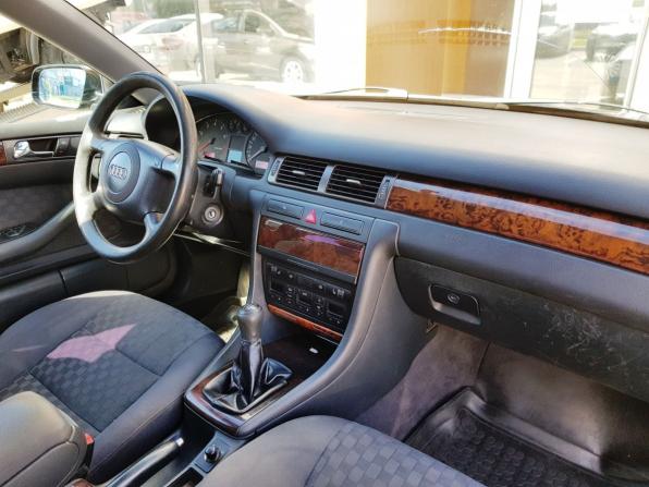 Audi A6 II (C5) Рестайлинг с пробегом 2001 года, цена 449 000 рублей, 327190 км, седан, Автокод Объявления