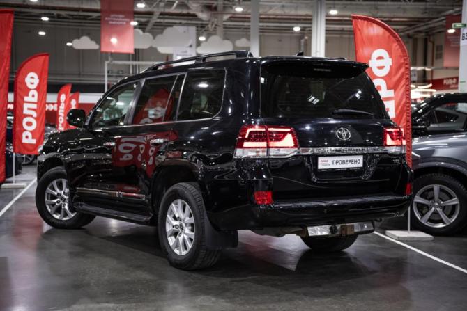 Toyota Land Cruiser 200 Series Рестайлинг 2 с пробегом 2015 года, цена 4 657 436 рублей, 301456 км, внедорожник, Автокод Объявления