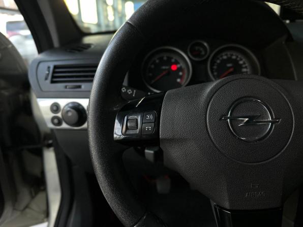 Opel Astra H Рестайлинг с пробегом 2008 года, цена 399 000 рублей, 217771 км, хэтчбек, Автокод Объявления