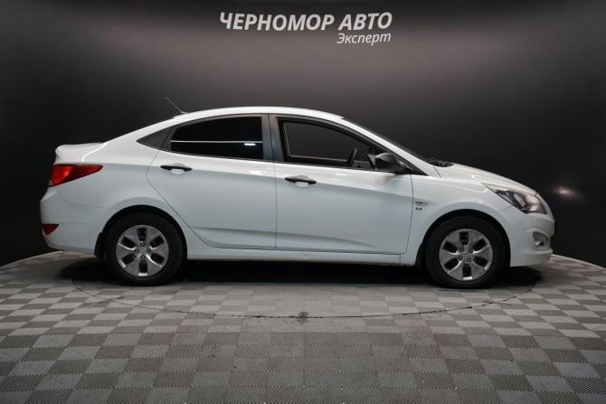 Hyundai Solaris I Рестайлинг с пробегом 2015 года, цена 920 000 рублей, 250000 км, седан, Автокод Объявления