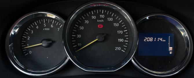 Renault Sandero II с пробегом 2017 года, цена 780 000 рублей, 208115 км, хэтчбек, Автокод Объявления