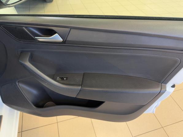 Volkswagen Polo V Рестайлинг с пробегом 2019 года, цена 1 160 000 рублей, 63000 км, седан, Автокод Объявления