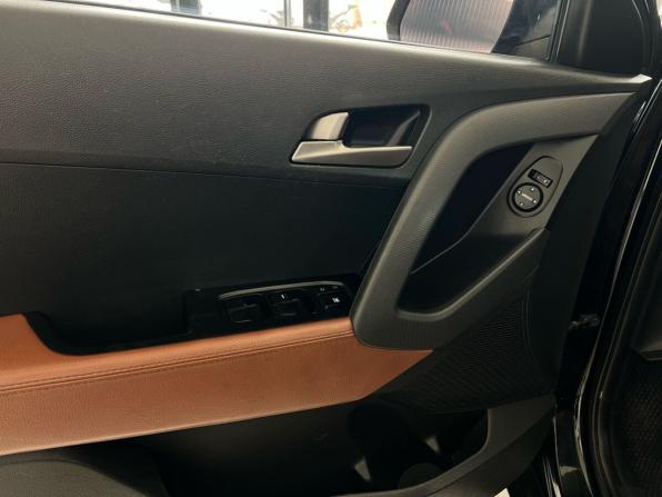 Hyundai Creta I с пробегом 2016 года, цена 1 699 000 рублей, 125117 км, внедорожник, Автокод Объявления