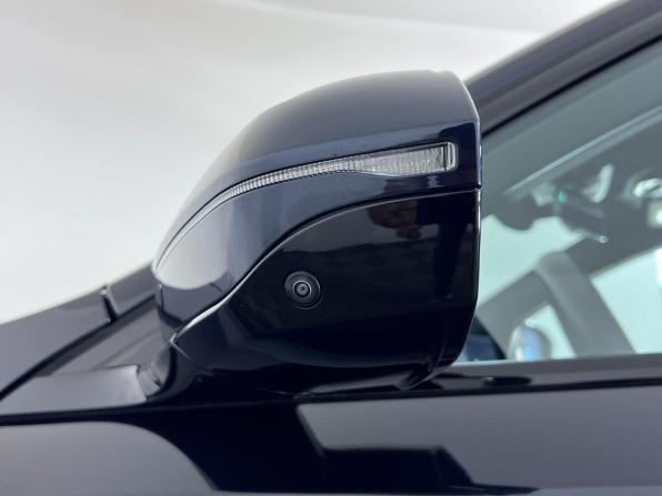 BMW 5 серии VIII (G60/G61/G68) с пробегом 2024 года, цена 6 649 000 рублей, 25237 км, седан, Автокод Объявления