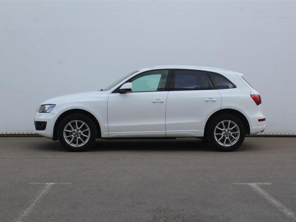 Audi Q5 I (8R) с пробегом 2011 года, цена 920 000 рублей, 391828 км, внедорожник, Автокод Объявления